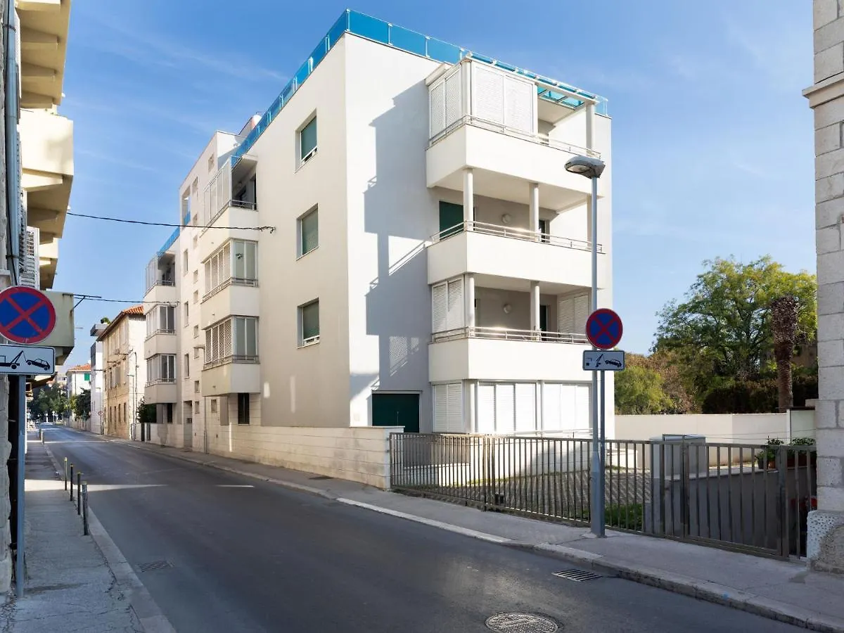 Apartment Modern City Center Home With Terrace Split