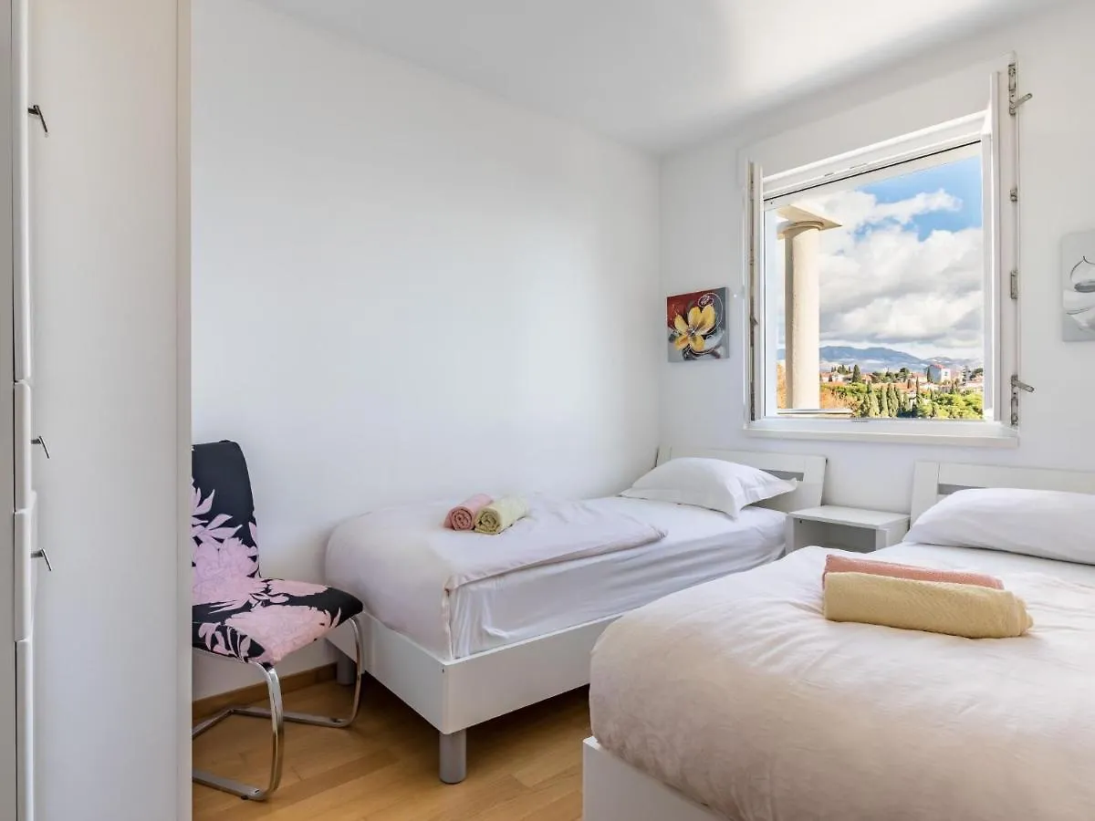 ספליט Modern City Center Home With Terrace